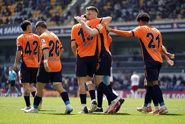 Krzysztof Piatek resmen Al Duhail’de