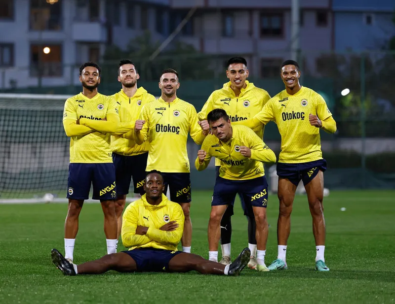 İsmail Kartal'dan flaş orta saha tercihi! İşte Fenerbahçe'nin Karagümrük maçı 11'i - 5