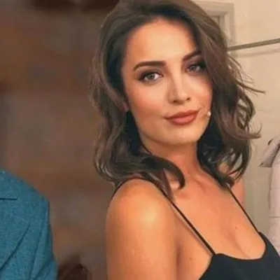 cukur-seren-kimdir-cukurun-sereni-irem-sak-kimdir-kac-yasinda-nereli-1599486674863.jpg Çukur Seren kimdir? Çukur’un Seren’i İrem Sak kimdir, kaç yaşında, nereli?-2