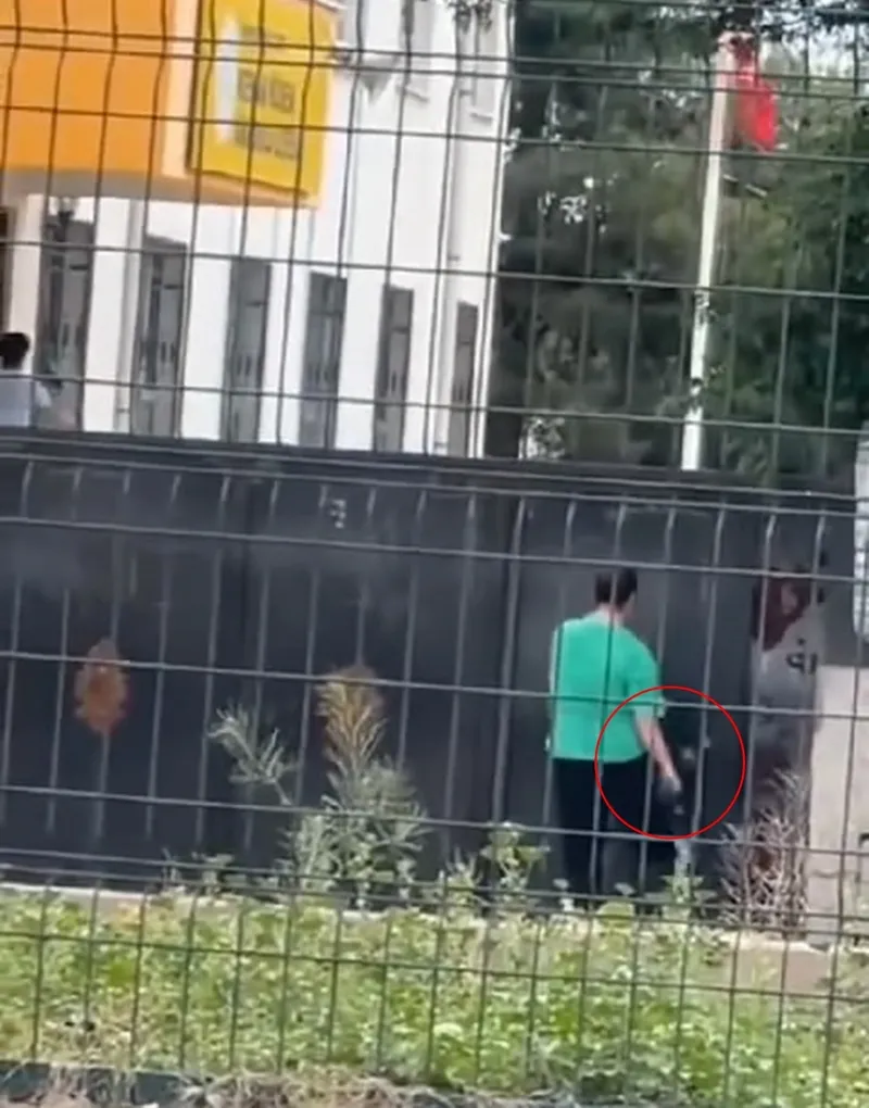 Son dakika: Mardin'de okuldan atılan kız öğrenci silahla okulu bastı-2