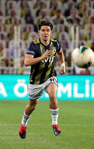 Fenerbahçe'de şok gelişme! Bir yıldız daha kayıyor