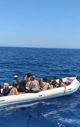 Muğla açıklarında Yunan adalarına gitmeye çalışan 46 kaçak göçmen yakalandı