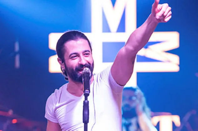 Vale çark etti, şikayetini geri çekti! Ünlü şarkıcı yüzünden 'işsiz kaldım' demişti...