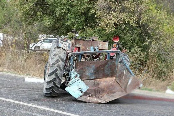 denizlide-feci-kaza-ayni-aileden-3-kisi-oldu-1571243731399.jpeg Denizli Çal'da feci kaza! Aynı aileden 3 kişi öldü-2
