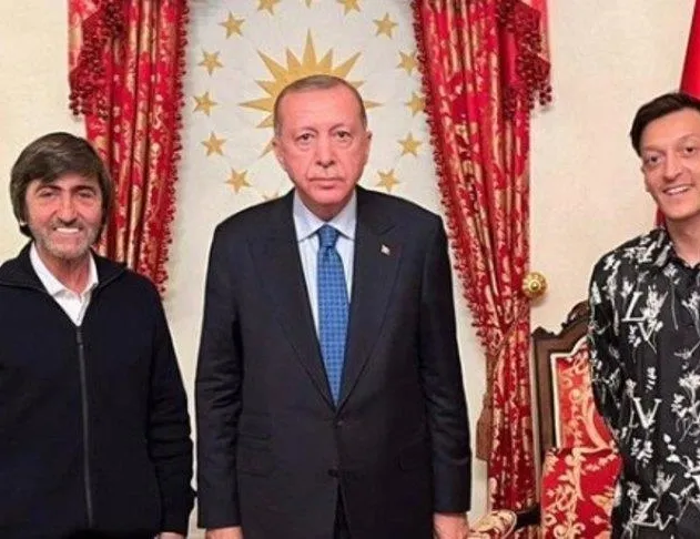 Mesut Özil’den Başkan Erdoğan’a ziyaret