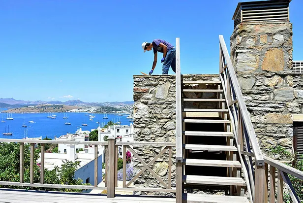 Kaçak Can Dündar ve Sözcü gazetesi yazarı Yılmaz Özdil'in kaçak villalarında yıkım sürüyor-5