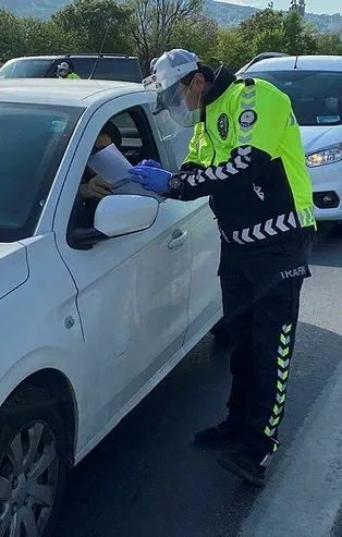 Son dakika: 15 Temmuz Şehitler Köprüsü'nde "sokağa çıkma kısıtlaması" denetimleri sürüyor