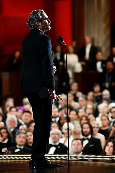 Joaquin Phoenix kimdir? Hangi filmlerde oynadı? Joker filmiyle Oscar aldı, konuşması olay yarattı!-3