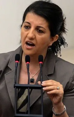 Pervin Buldan ifade veriyor