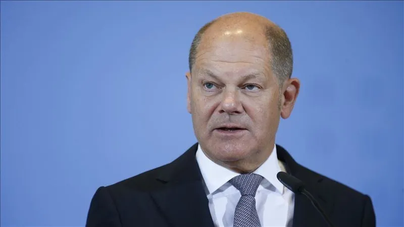 Alman hükümeti hakkında "İsrail'in Gazze'deki soykırımına destek olduğu" gerekçesiyle suç duyurusu-2