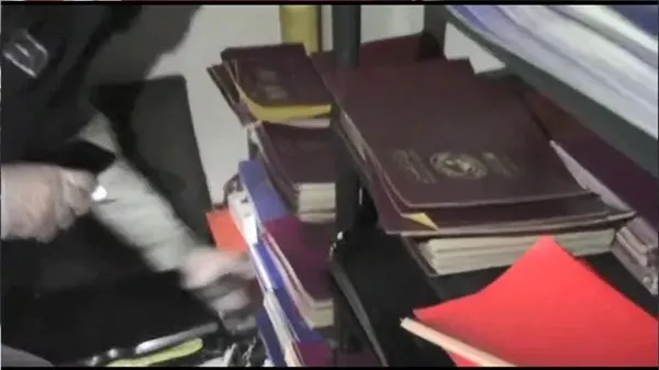 500 dolar karşılığında! Sahte pasaport çetesine operasyon-4