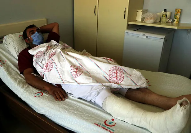 Van'da eli kanlı terör örgütü PKK'nın kalleş saldırısı ile yaralanmışlardı! İşçiler saldırı anını anlattı-1