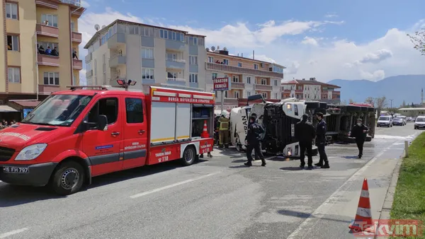 Bursa'da feci kaza: TIR'ın üzerine devrildiği otomobil yandı! Ölü ve yaralılar var... - 11