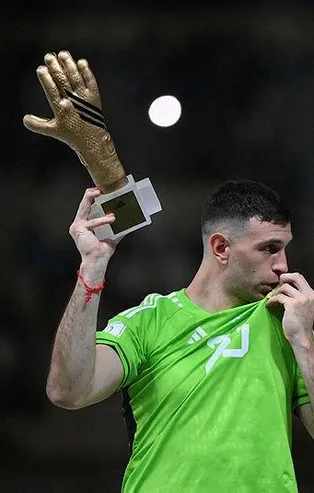 Emiliano Martinez’den müthiş akıl oyunları! Arjantin- Fransa maçında öyle şeyler yaptı ki çok şaşıracaksınız