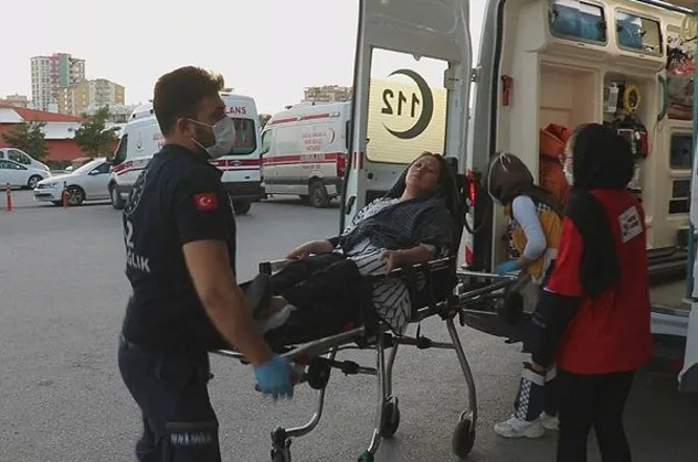 Sivas’ta düdüklü tencere bomba gibi patladı! 1 yaralı