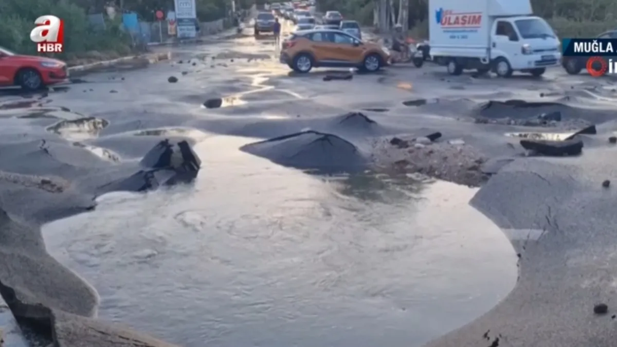 Bodrum’da yine su isale hattı patladı! Bodrum’un altyapı çilesi bitiyor