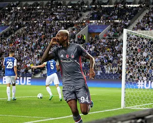 Talisca&Quaresma ejderhayı parçaladı