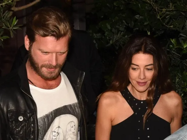 Kıvanç Tatlıtuğ ve eşi Başak Dizer'in hayranlarıyla başı dertte! ‘Kocanı öldürüp seni köpeğim yapacağım’-4