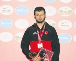 Enes Başar 67 kiloda bronz kazandı