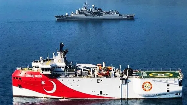 fransiz-tarihciden-a-haberde-macrona-cok-sert-sozler-her-yer-ile-ilgili-konusuyor-ama-hicbir-sey-basaramiyor-1598900248083.jpeg