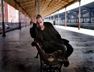 Cem Yılmaz bu derdine çare bulamadı