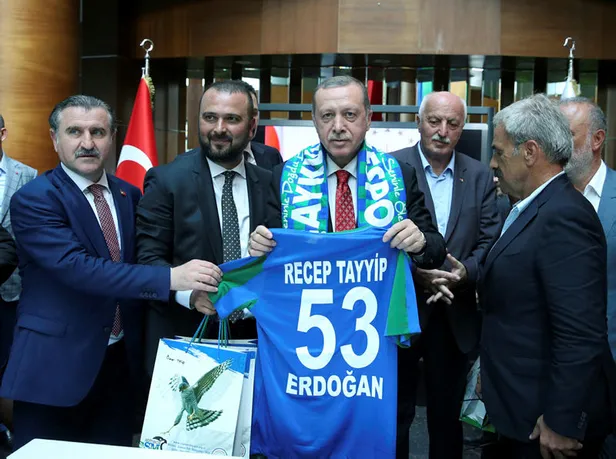 Cumhurbaşkanı Erdoğan, Rize'deki ziyaretlerine devam etti-5