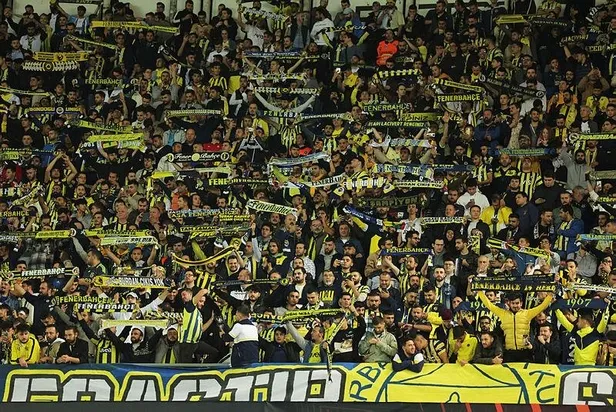aek-larnacanin-konstantinapolis-provokasyonuna-fenerbahceden-yanit-kadikoy-izmir-marsi-ile-inledi-1665094065790.jpeg