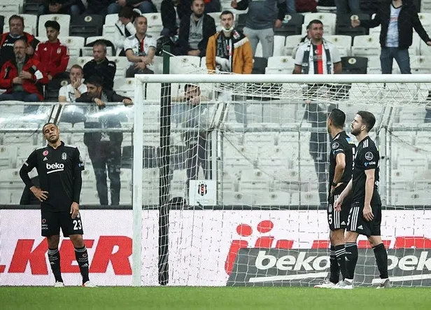 besiktasta-kan-kaybi-suruyor-dolmabahcede-giresunspor-hezimeti-1638047401863.jpeg Beşiktaş'ta kan kaybı sürüyor! Dolmabahçe'de Giresunspor hezimeti-4