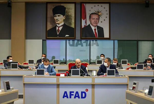 2021-yilinda-istanbulun-tamaminda-herkesin-katilimiyla-deprem-tatbikati-gerceklestirilecek-1602322299300.jpg 2021 yılında İstanbul'un tamamında herkesin katılımıyla deprem tatbikatı gerçekleştirilecek-3
