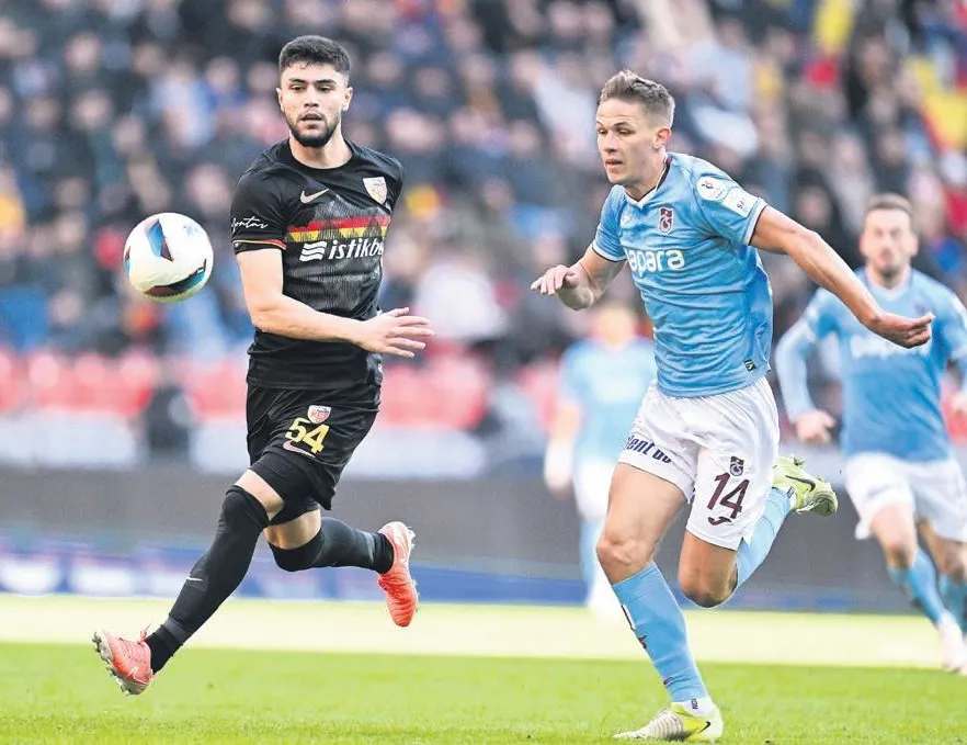 Tarihi tersten yazıyor!