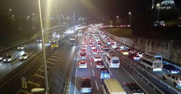 Kısıtlama sonrası İstanbul’da trafik yoğunluğu | Son dakika yol durumu