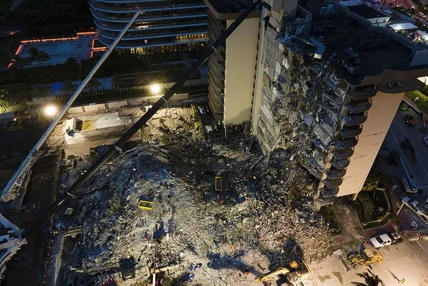 ABD Florida'da çöken binada can kaybı 12'ye yükseldi! 149 kişiye arama-kurtarma çalışmaları devam ediyor-4