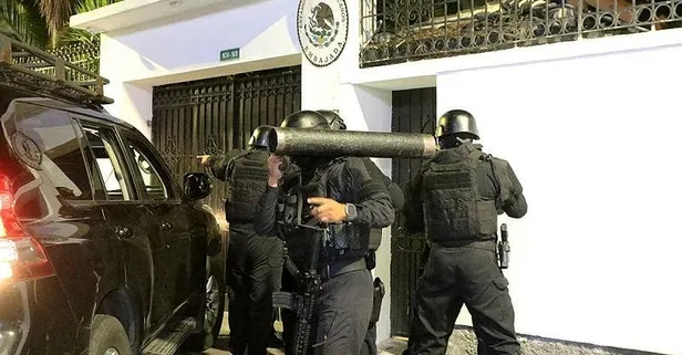 İki ülke karşı karşıya! Ekvador polisi, Meksika Büyükelçiliğine baskın yaptı...