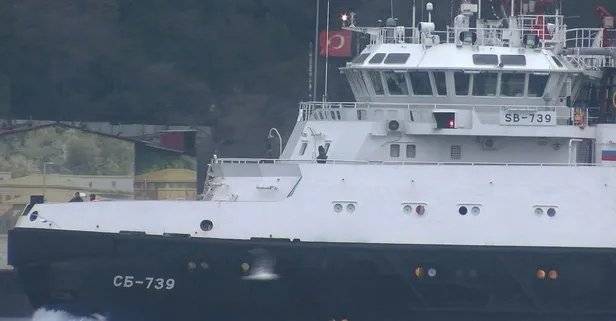 Son dakika: Rus askeri gemilere peş peşe İstanbul Boğazı'ndan geçti! Silahla nöbet tuttular