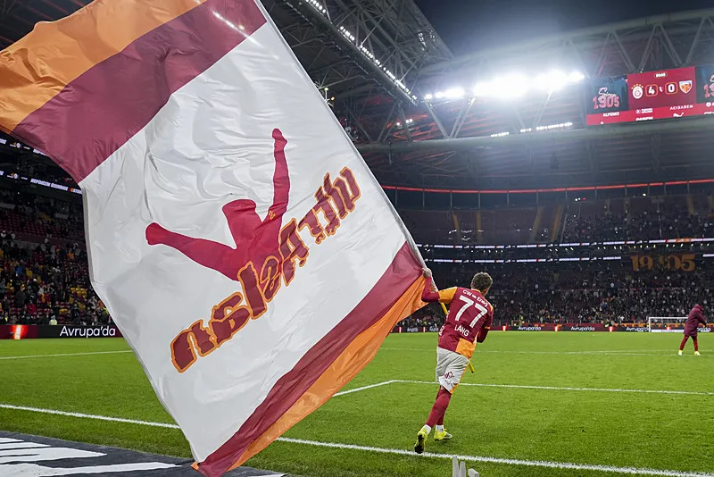 Galatasaray'dan son transfer bombası! İmzaya geliyor - 4