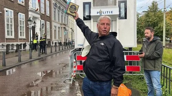 disisleri-bakanligindan-kutsal-kitabimizi-hedef-alan-asagilik-saldiriya-sert-lanetleme-1695489753629.jpeg
