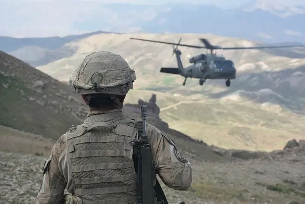 PKK'ya 'Kıran' darbesi! Mağarada teröristlere ait 5 ton yaşam malzemesi bulundu-3