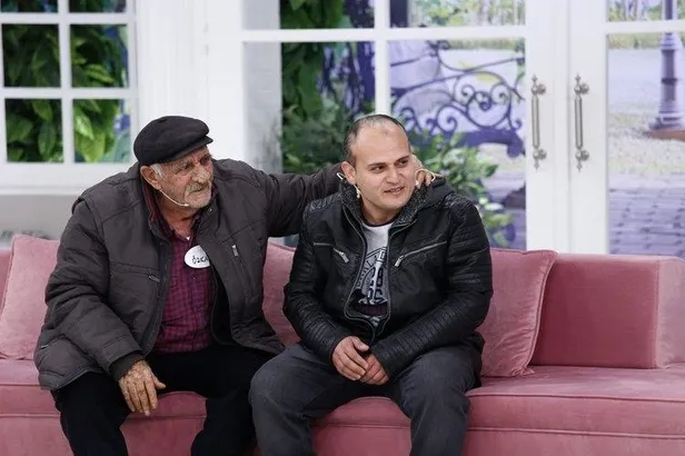 Esra Erol’da Türkiye’yi gözyaşlarına boğan kavuşma! 24 Ocak Esra Erol'da neler yaşandı?-4