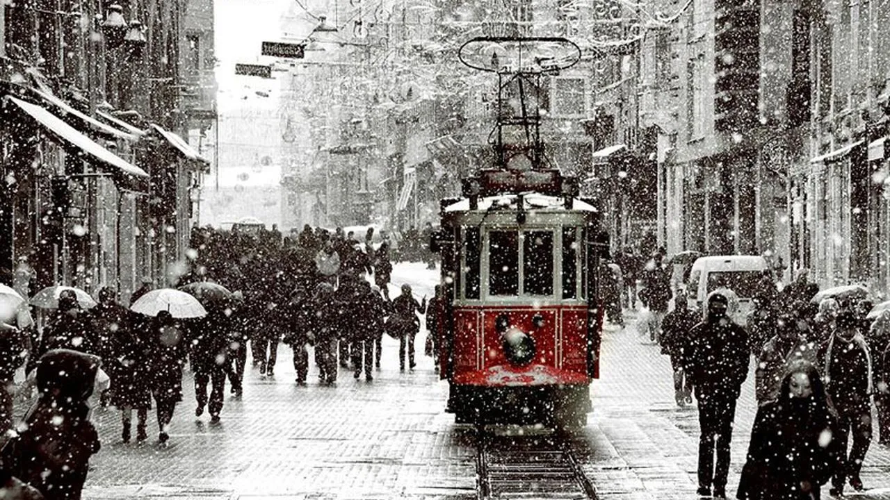 İstanbul'da kar yağışı!