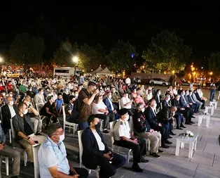 Sakarya’da depremde ölenler dualarla anıldı