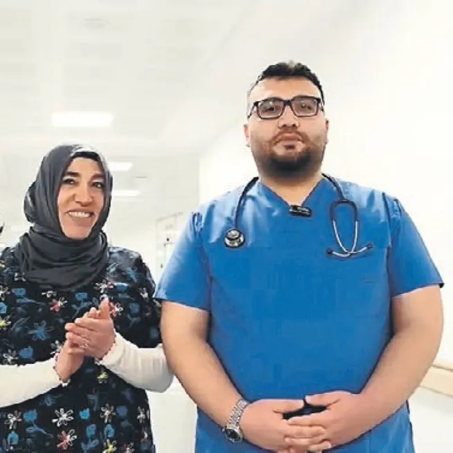 Aynı hastanede anne-oğul gururu!