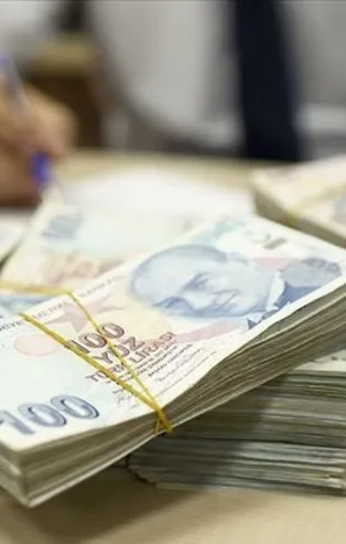 Emeklinin zamlı maaşı yarın hesapta olacak
