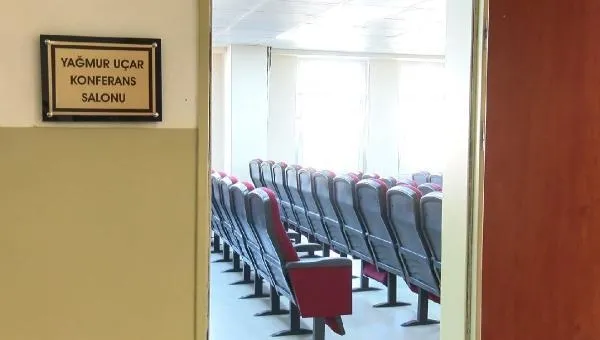 İstiklal'deki terör saldırısında hayatını kaybeden Yağmur'un arkadaşları gözyaşlarına boğuldu-6
