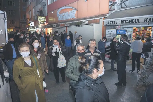 Ekmek sırası: Sokağa çıkma yasağını duyan vatandaş fırına koştu-1