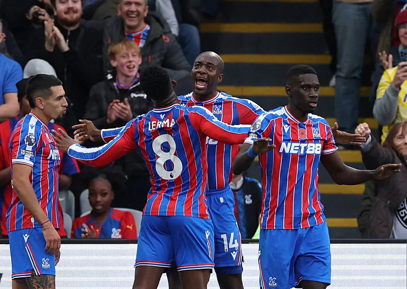 Fenerbahçe'den tarihe geçecek dev transfer! Rekor ve iki imza yolda - 21