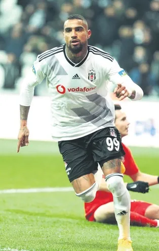 Top artık Boateng’de