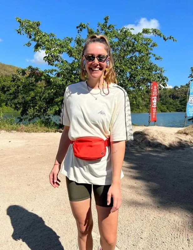 survivor-panaroma-sunucusu-kubra-acil-kimdir-kac-yasinda-evli-mi-seyma-subasi-kardesi-kubra-acil-ile-kus-mu-1642423931538.jpg Şeyma Subaşı kardeşi Kübra Açıl ile küs mü? Survivor Panaroma sunucusu Kübra Açıl kimdir? Kaç yaşında? Evli mi?-5