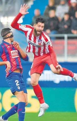 Fırtına'dan stoper avı! Felipe, Vitor Hugo ve Bruno Peres’i takımına sordu