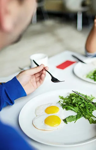 Rüyada yumurta pişirmek ne anlama gelir? Rüyada tavada yumurta pişirmek neye işarettir? Rüyada yağda yumurta yemek...