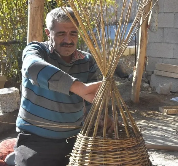 gunde-300-400-tl-arasinda-kazaniyor-bu-meslegi-sadece-o-yapiyor-meslegi-gorenleri-sasirtiyor-1607778987798.jpg Günde 300-400 TL arasında kazanıyor! Bu mesleği sadece o yapıyor! Mesleği görenleri şaşırtıyor!-3
